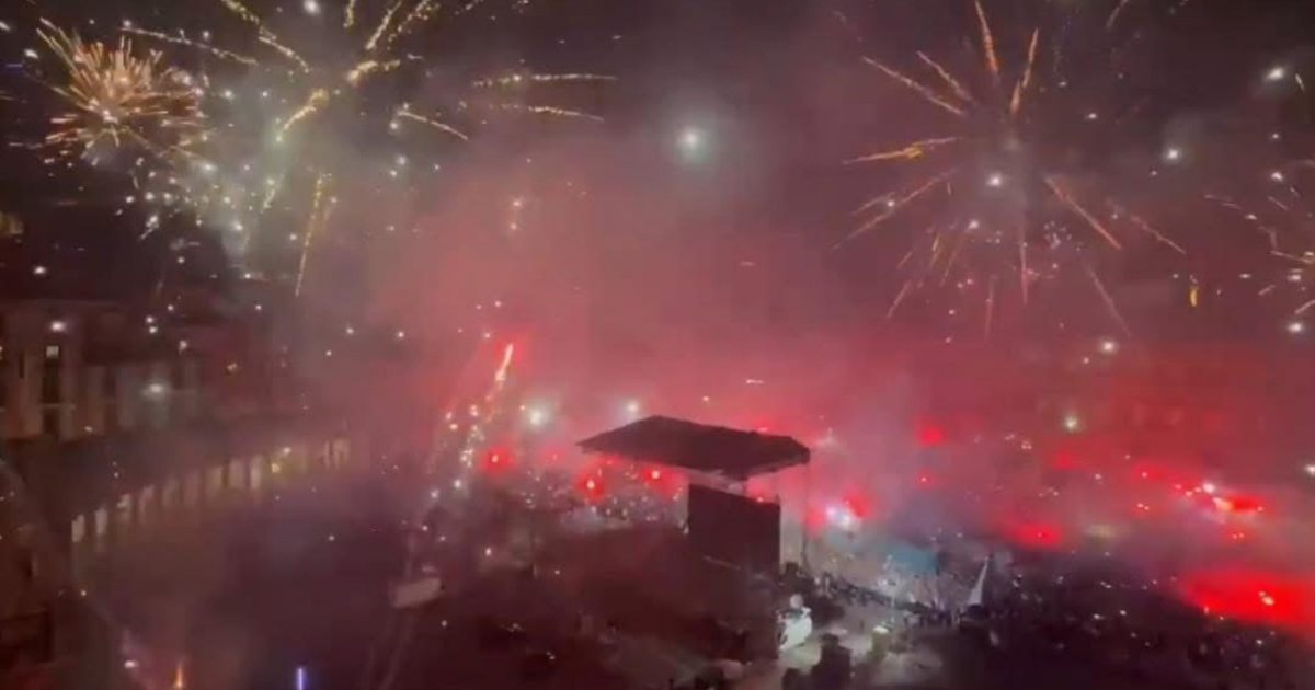 VIDEO   Çmenduri  në Napoli  Tifozët i vënë  flakën  qytetit