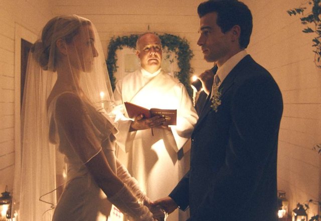 Ku ndodhet sot fustani ikonik i nus&euml;ris&euml; s&euml; Carolyn Bessette