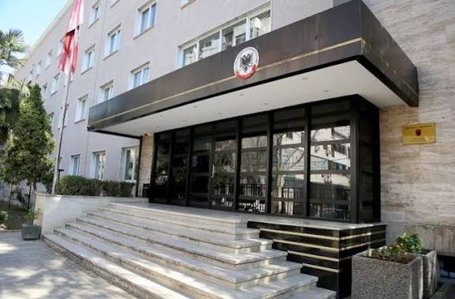 Goditet skema e k&euml;mbimit valutor n&euml; Berat/ 11 persona n&euml;n hetim,